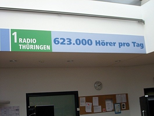 Eigenwerbung im Funkhaus von MDR Thüringen
