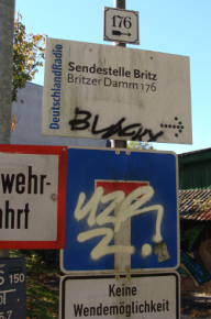 Hinweisschild DRadio-Sender Britz Berlin