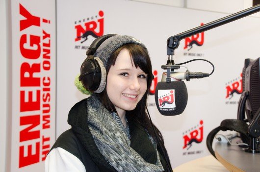Jamie-Lee im Radio ENERGY-Studio (Bild: © ENERGY)
