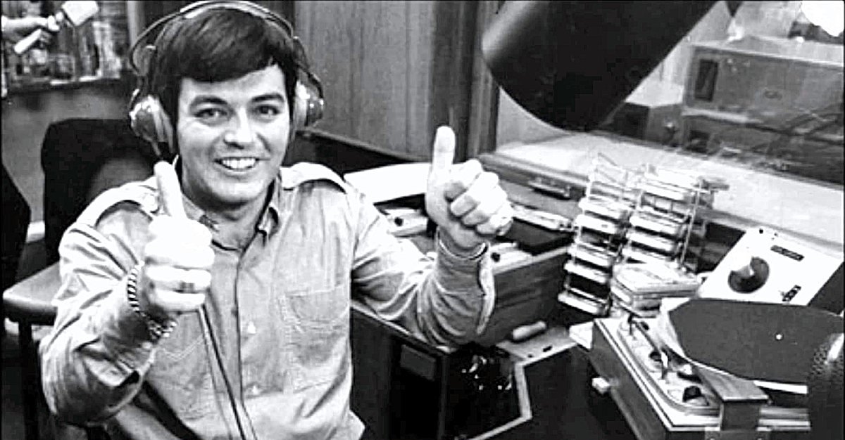 Tony Blackburn beim Start von Radio One (Bild: YouTube)
