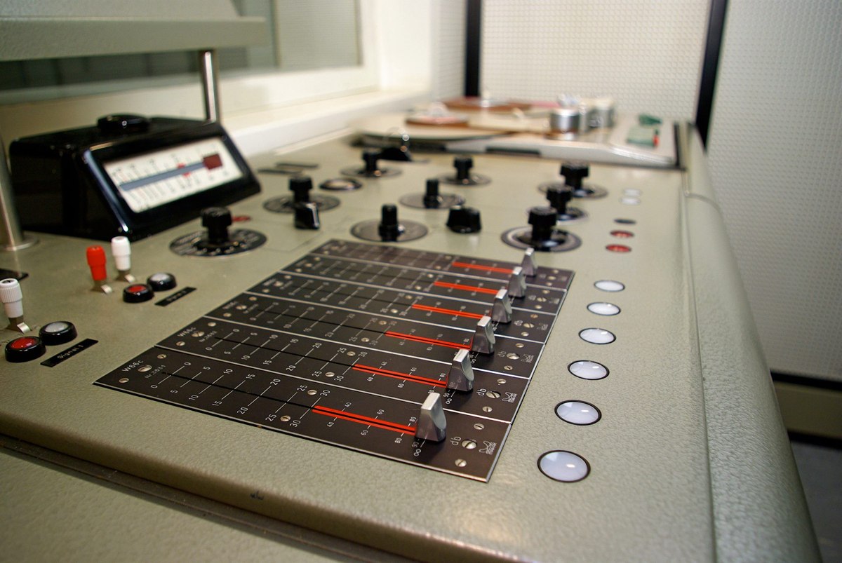 Blick in das ehemalige WDR Studio im Burker in Urft (Produktionsstandort für die Radiotage)
