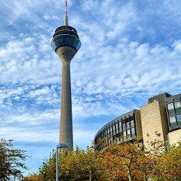 Rheinturm Düsseldorf (Bild: ©Marek Schirmer)