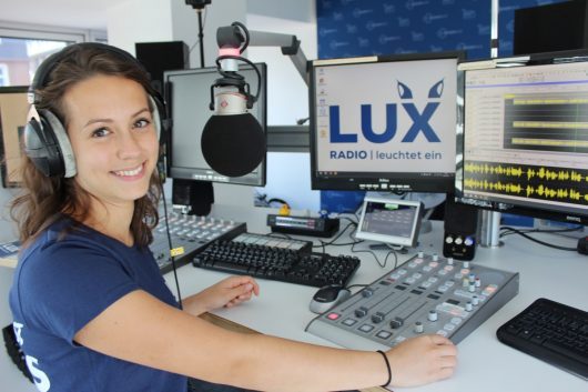 LUX Co-Moderatorin Magdalena Henkel (Bild: ©Sarah Maxen-Hörfunkschule Frankfurt)