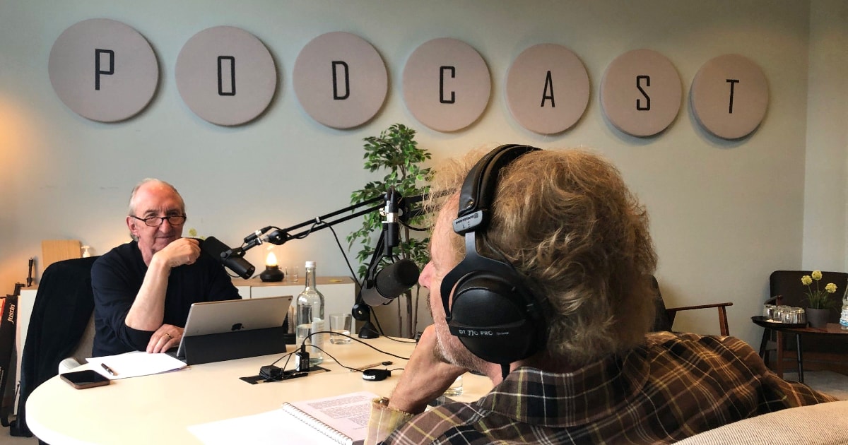 Mike Krüger und Thomas Gottschalk beim Supernasen-Podcast (Bild: © RTL Deutschland / Robert Poerschke)