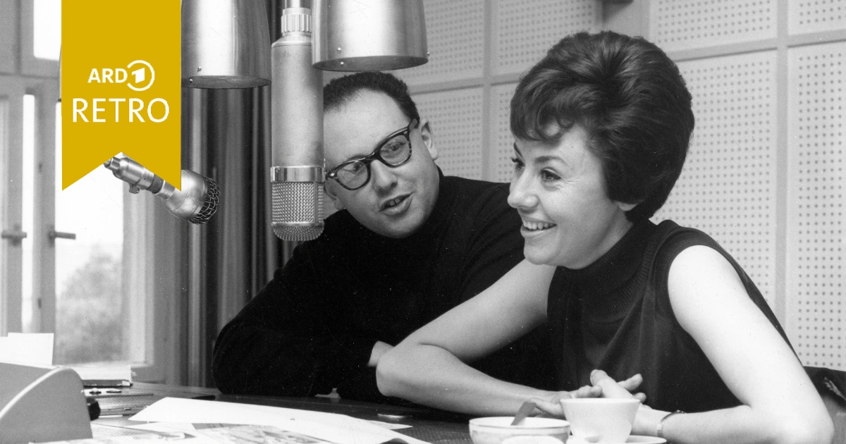 Peter von Eckardt mit Caterina Valente im Frühprogramm 'Was gibt's Neues?' am 7. Juli 1965 (Bild: © Deutschlandradio / Karl-Heinz Schubert)