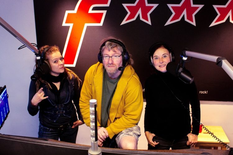 STAR FM-Breakfast Club in Berlin: Sidekick Sunny, T-Bone und Bianca (Bild: © STAR FM)